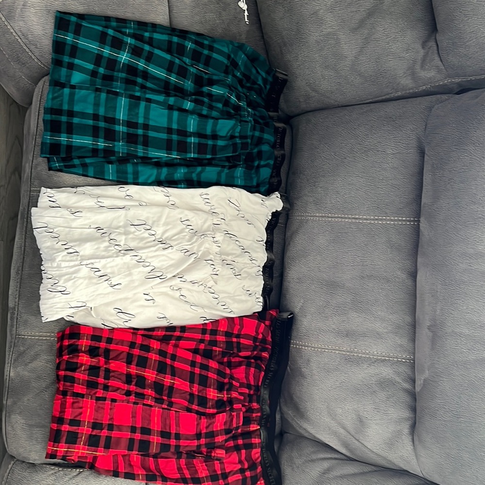 3 pairs of lounge pants